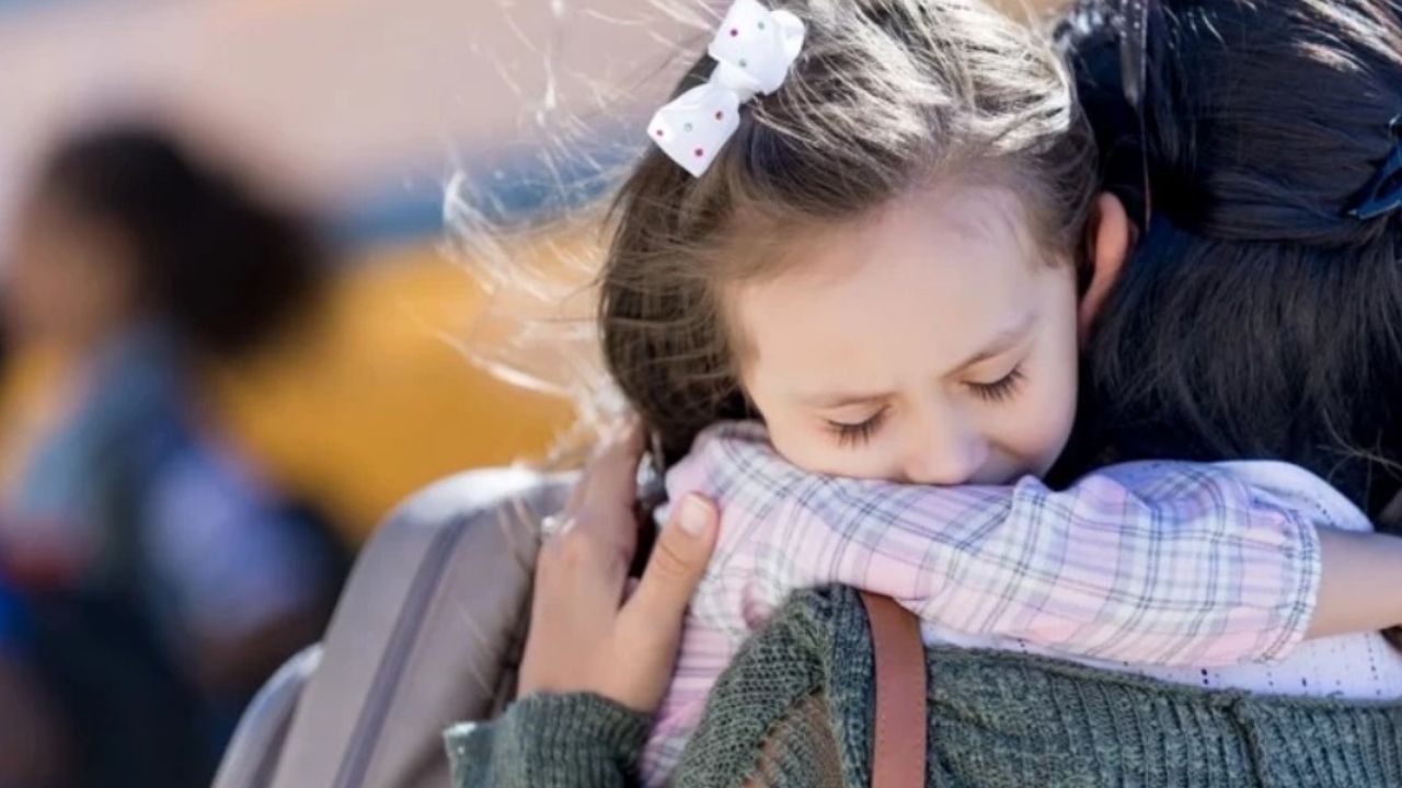 Çalışan Annelere 2 Saat Erken Paydos Müjdesi mi? Destici’den “5 Bin TL Destek” Çıkışı!